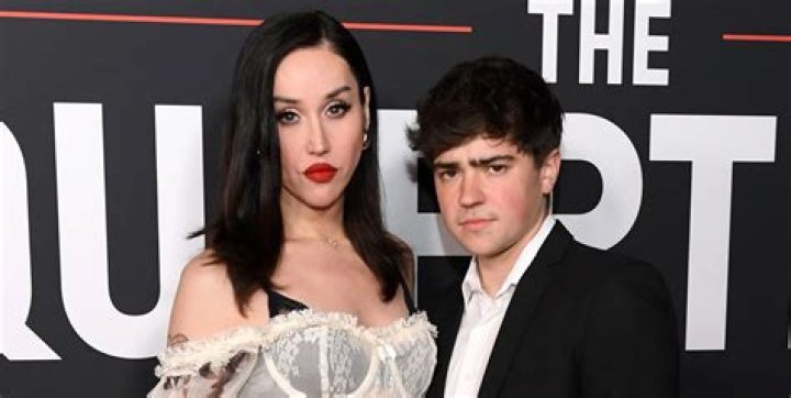 Adore Delano: Boyfriend, net worth, tattoos, smoking & body facts