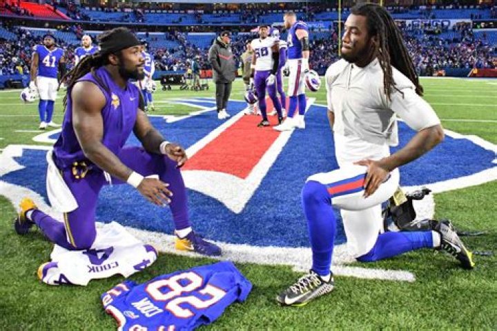 Dalvin Cook Parents And Siblings Makes A Happy Family Of Eight