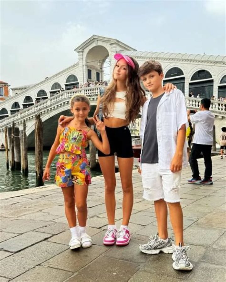 Elfina Luk Age, Wiki, Biography , Husband, Children, Height, Instagram, Net Worth