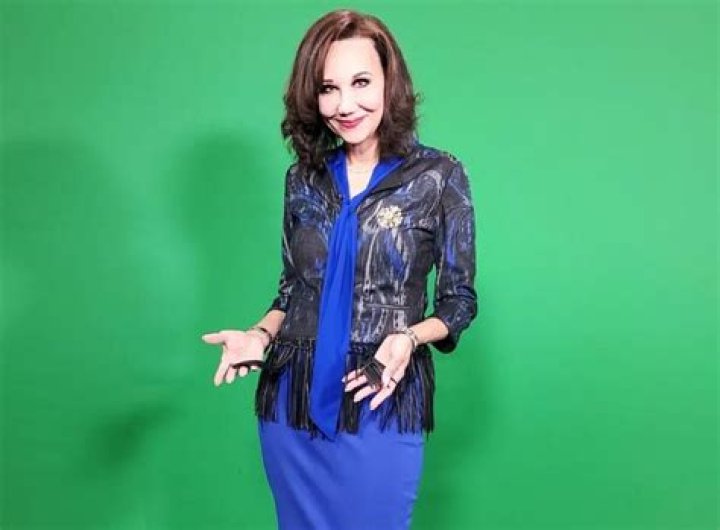 How Old is Lori Trahan? Biography , Age, Husband And Net Worth