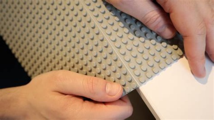 How to cut lego base plates