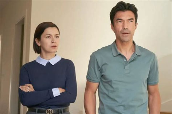 Ian Anthony Dale Girlfriend: Know About His Height, Wiki & Net Worth