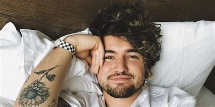 JC Caylen Biography: Height, Age, Net Worth, Twitter, Girlfriend, Instagram, YouTube