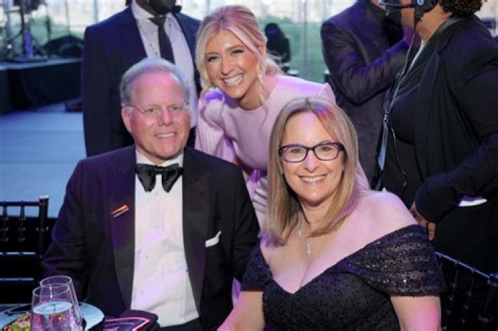 Louisa Bojesen Biography, Age, Husband, Education, CNBC, Networth