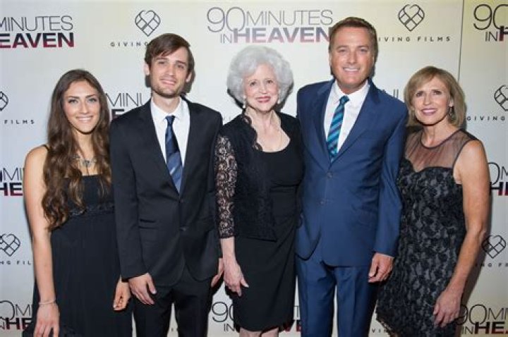 Michael W Smith’s Net Worth, Age, Height, Weight, Wife, Kids, Bio-Wiki