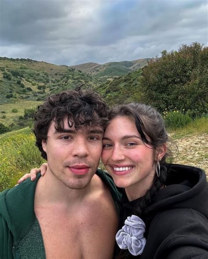 Mizkif (Twitch Star) Wikipedia, Bio, Age, Height, Weight, Girlfriend, Net Worth, Career, Facts