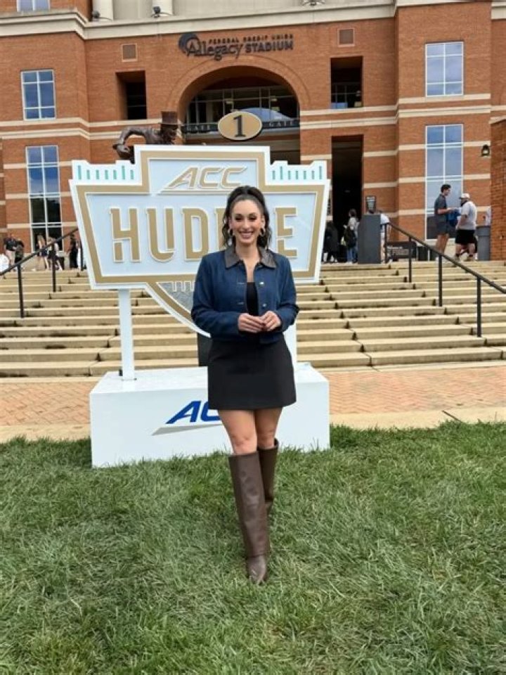 Taylor Tannebaum WTHR: Bio, Wiki, Age, Married, Boyfriend, Measurements, Boots, Salary and Net Worth
