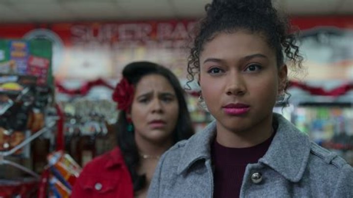 What happened to Monse’s mom? She committed suicide in season 3
